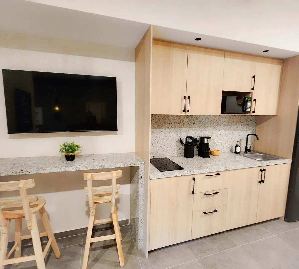 Boho Chic Studio Steps To 5Th Ave King Bed Wifi Rooftop Pool Playa del Carmen Apartment